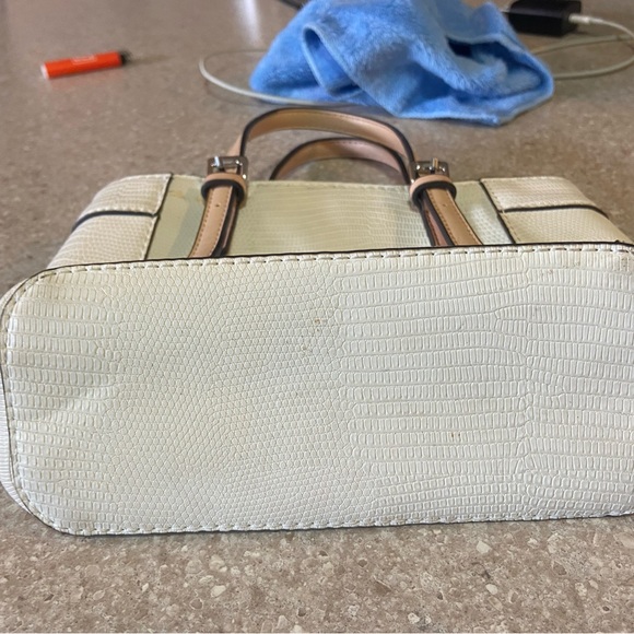 Guess mini Purse - Picture 4 of 4